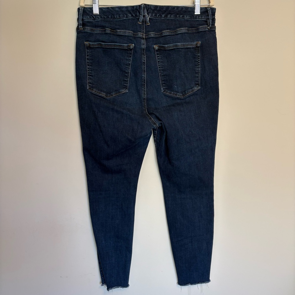 Good American High Rise Dark Wash Skinny Jeans Raw Hem size 18 - Picture 4 of 12